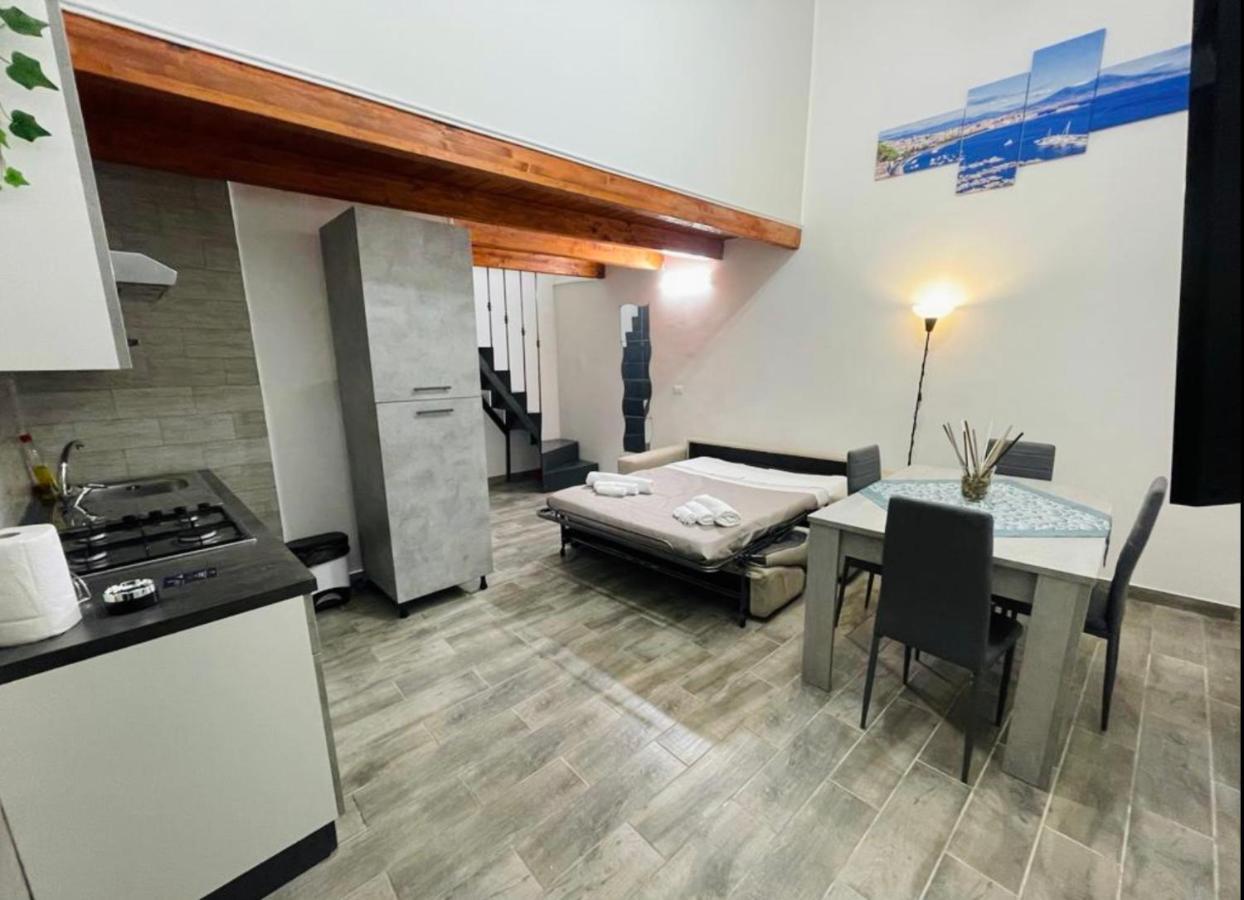 Qs House Apartment เนเปิลส์ ภายนอก รูปภาพ